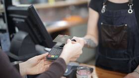 Приходят SMS от Taxcom: что за чеки в Уютерра
